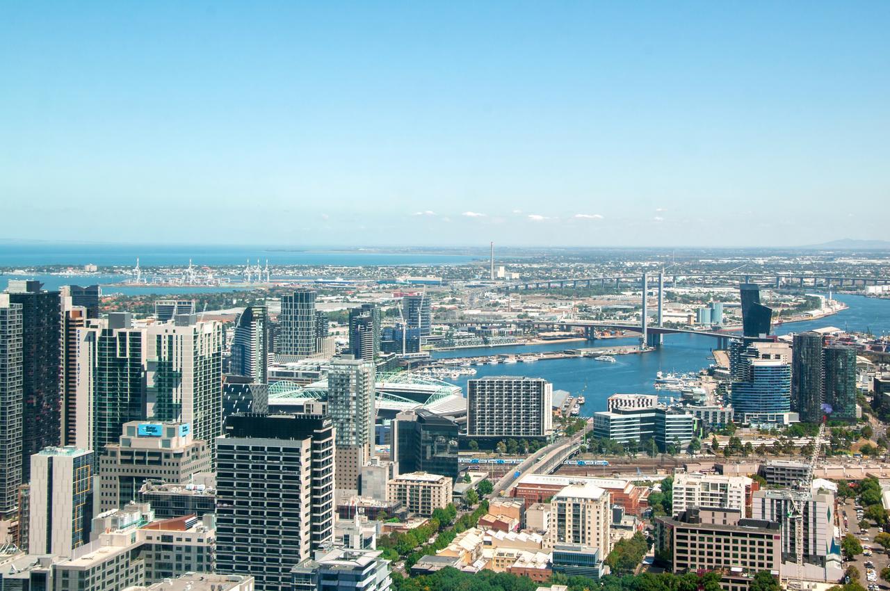 Light Tower Apartment Melbourne Exteriör bild